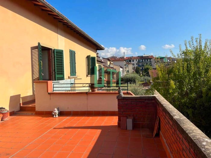 Appartamento con 6 locali in vendita in Via Gherardo Caponsacchi, Gavinana, Firenze