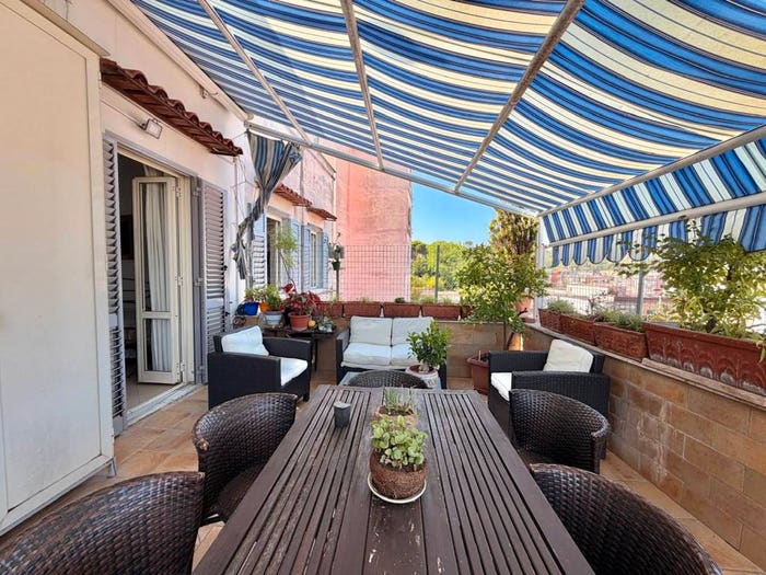 Appartamento trilocale in vendita in Via Ponti Rossi, Ponti Rossi, Napoli