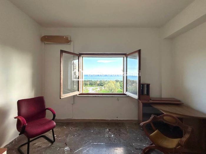 Appartamento quadrilocale in vendita in Via Marina, Badolato Marina, Badolato