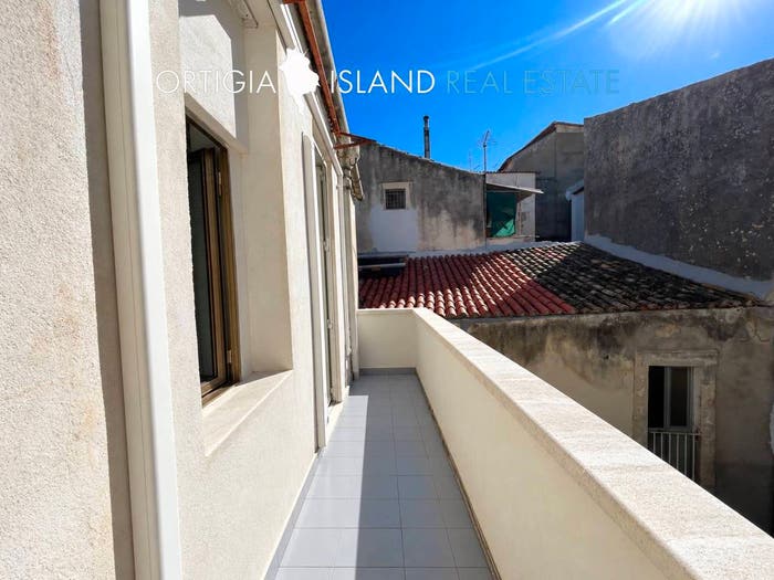 Appartamento quadrilocale in vendita in Via Claudio Maria Arezzo, Ortigia, Siracusa