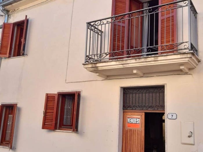 Casa trilocale in vendita in Via della Madonna, Casavecchia Colle Piaggia, Lucoli