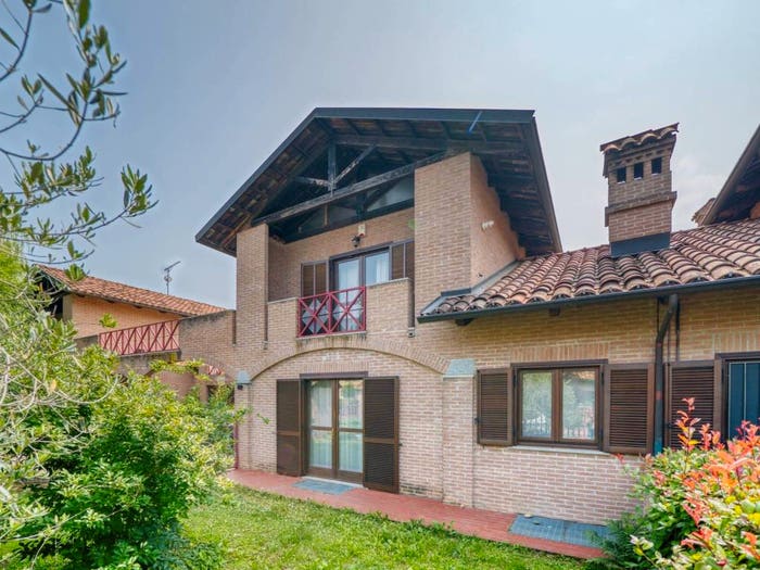 Casa con 6 locali in vendita in Via Marone, Barone Canavese