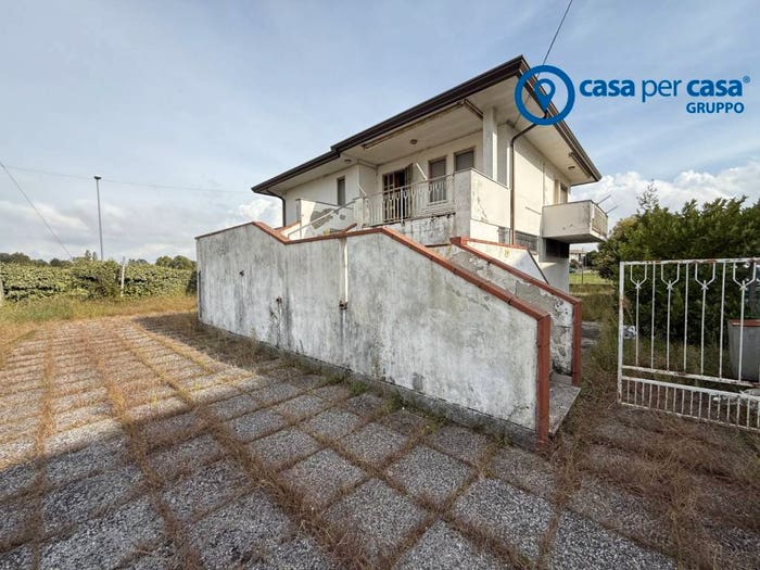 Casa quadrilocale in vendita in Papozze Giuseppe Di Vittorio, Braglia, Papozze