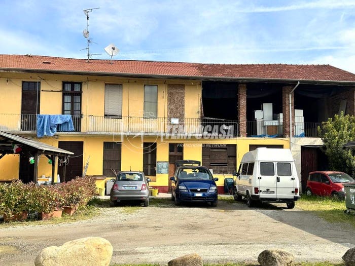 Casa con 6 locali in vendita in Via Nelson Durando, Borriana