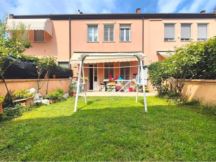 Casa con 5 locali in vendita in Traversa II Via SS Annunziata, Santissima Annunziata, Lucca