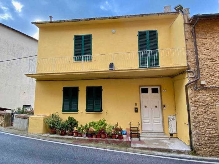 Appartamento quadrilocale in vendita in Viale Vittorio Veneto, Montescudaio