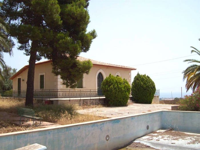 Casa con 6 locali in vendita in Avola