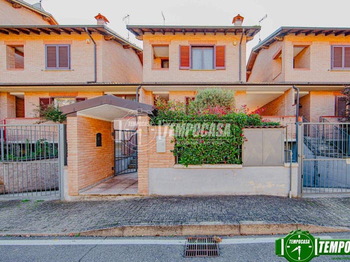Casa quadrilocale in vendita in Via Verdi, Cura Carpignano