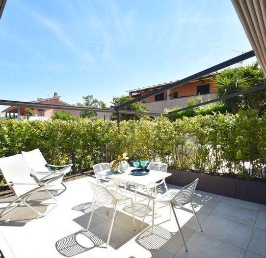 Appartamento quadrilocale in vendita in Via Roma, Marina Di Campo, Campo nell'Elba