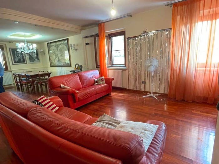 Casa con 6 locali in vendita in Piazzale Stazione Portanuova, Porta Nuova, Pescara
