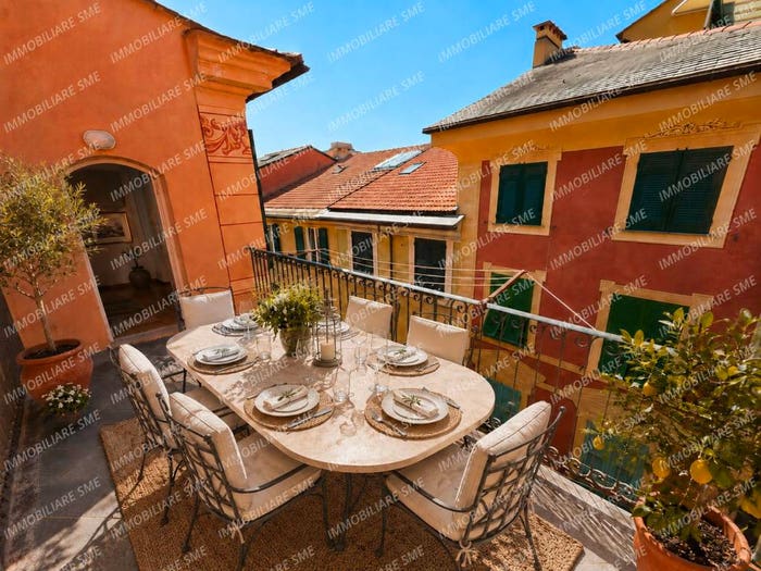 Appartamento quadrilocale in vendita in Via Vittorio Veneto, Centro Storico, Chiavari