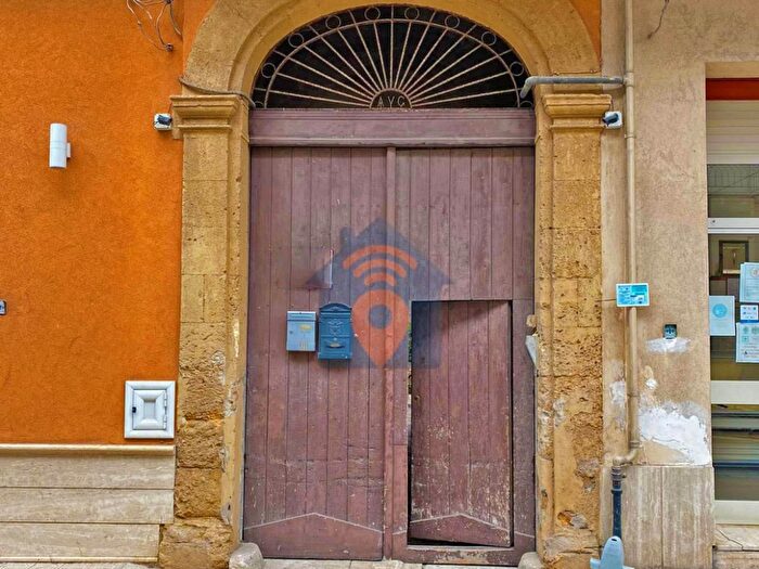Appartamento con 7 locali in vendita in Via Milazzo, Castelvetrano
