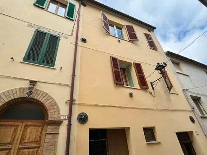 Casa con 6 locali in vendita in Via Roma, Centro, Rotella