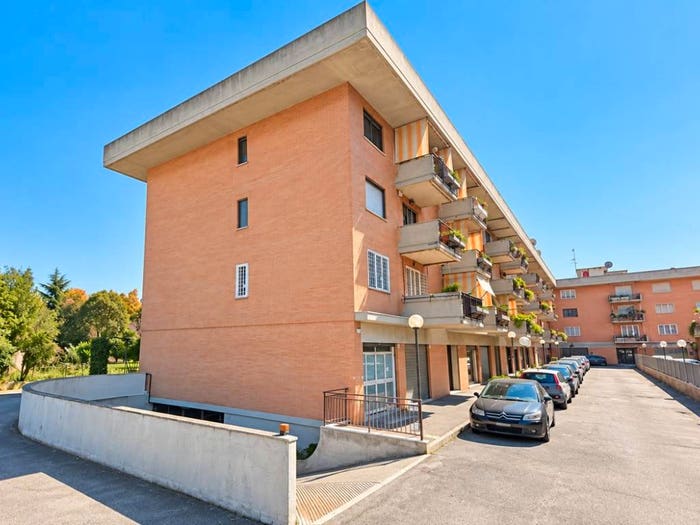 Appartamento trilocale in vendita in via pio paschini, Dragona, Roma