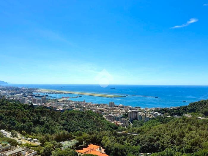Appartamento quadrilocale in vendita in Via Emilio Salgari, Pegli, Genova