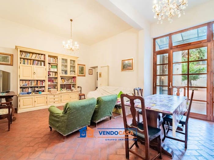 Appartamento con 5 locali in vendita in Via delle Ruote, San Marco SS Annunziata, Firenze