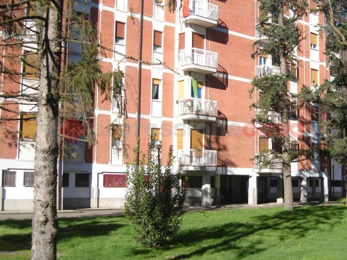 Appartamento con 5 locali in vendita in via togliatti, Centro, Locate di Triulzi