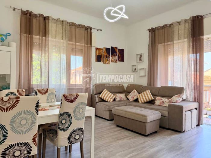 Appartamento quadrilocale in vendita in Via XI Febbraio, Centro, Parabiago