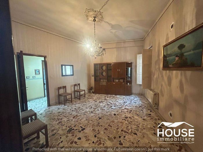 Casa con 5 locali in vendita in Via Emanuele Bellia, Paternò