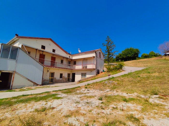 Casa con 6 locali in vendita in Località San Bartolomeo, Guardiagrele