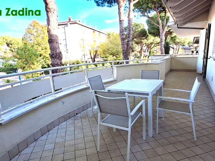 Appartamento quadrilocale in vendita in Via Pinarella, Tagliata, Cervia