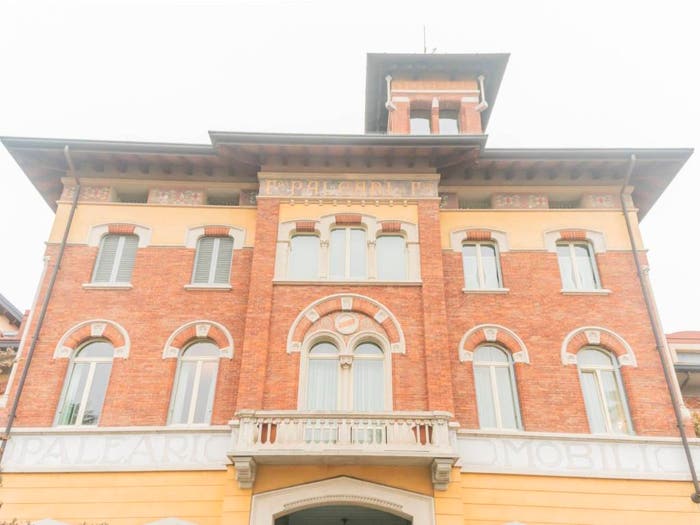 Appartamento con 6 locali in vendita in Via Padre Reginaldo Giuliani, Centro Storico, Lissone