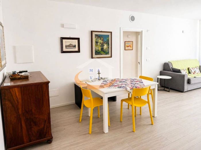 Appartamento trilocale in vendita in via dei forni, Centro, NagoTorbole