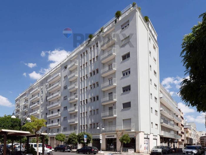 Appartamento con 5 locali in vendita in Corso Umberto I, Putignano