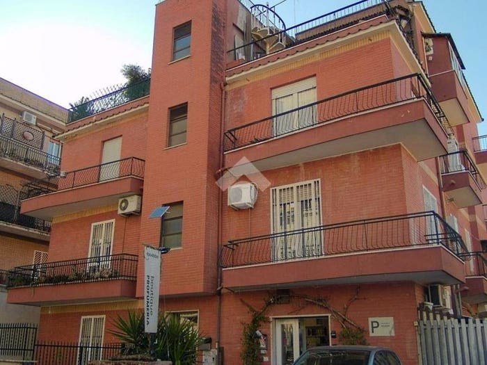 Appartamento trilocale in vendita in Via Pratovecchio, Fidene, Roma