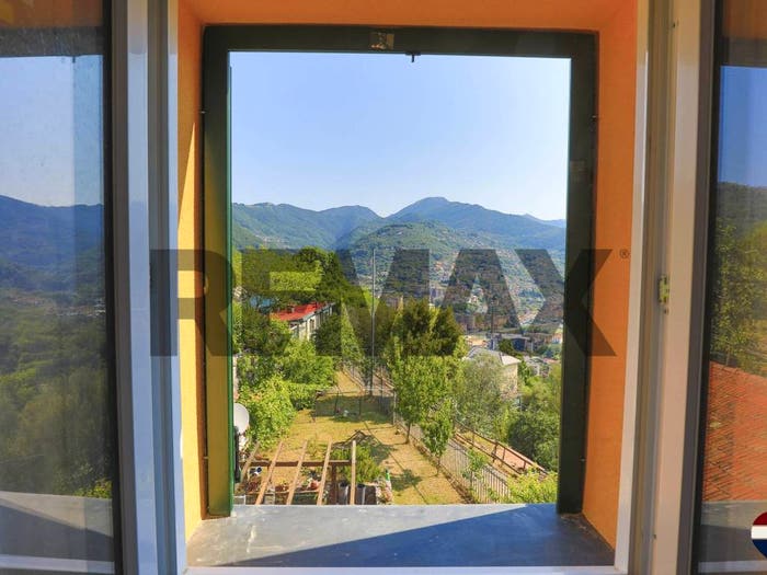 Appartamento con 6 locali in vendita in Salita Serino, Struppa, Genova