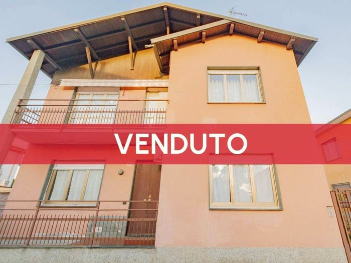 Appartamento quadrilocale in vendita in Via Genova, Canegrate
