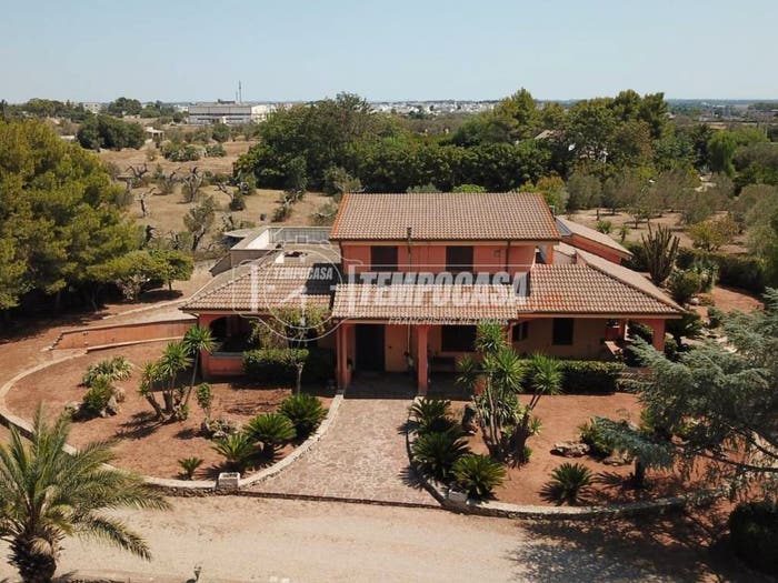 Casa con 6 locali in vendita in Via Case, Corigliano d'Otranto
