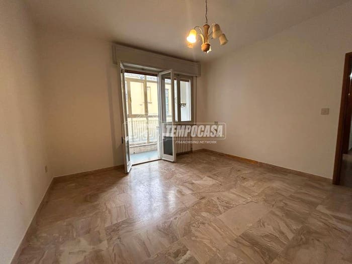 Appartamento quadrilocale in vendita in Via Antonio Buonafede, Comacchio Città, Comacchio