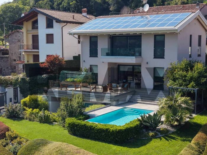 Casa con 6 locali in vendita in Centro, Solto Collina