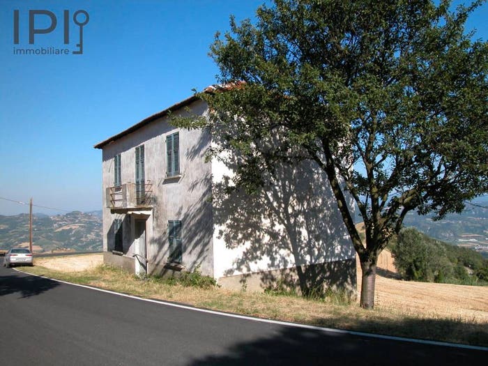 Casa con 5 locali in vendita in località vengore, Roccaverano