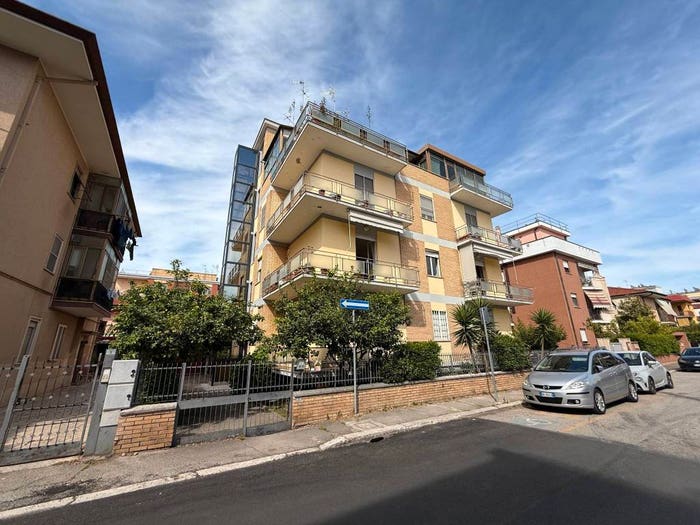 Appartamento trilocale in vendita in Via dei Sabelli, Piccarello, Latina
