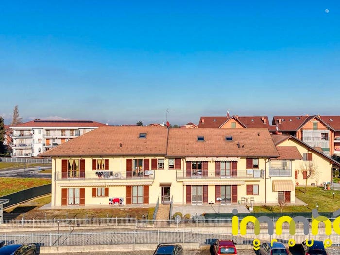 Appartamento con 5 locali in vendita in Via Raffaello Sanzio, Druento