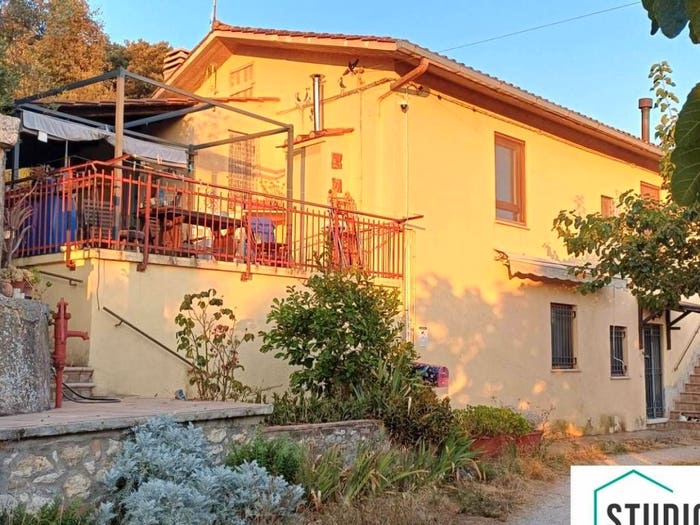 Casa quadrilocale in vendita in Centro, Amelia