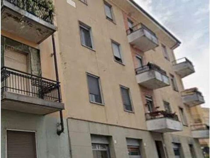 Appartamento con 5 locali in vendita in Via Saverio Mercadante, Semicentro, Vercelli