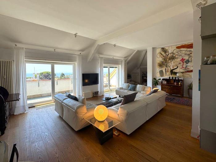 Casa con 6 locali in vendita in Viale Quartara, Quarto, Genova