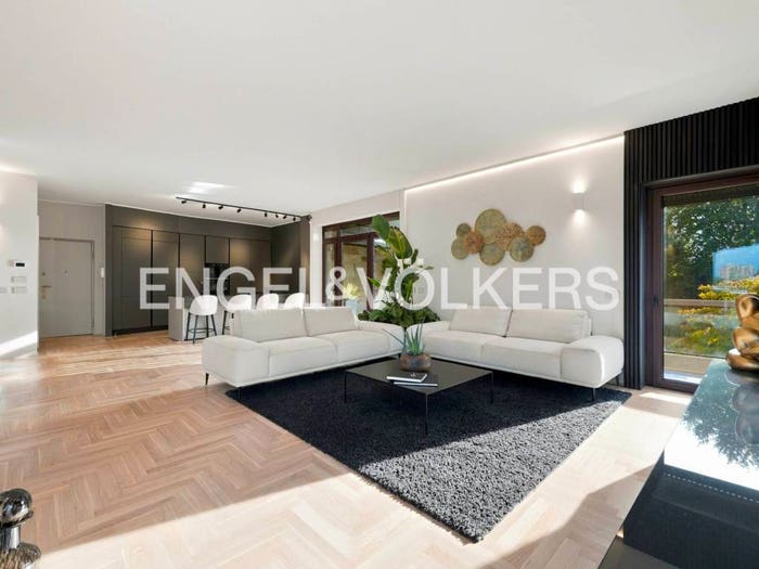 Appartamento quadrilocale in vendita in Via dei Foscari, San Siro, Milano