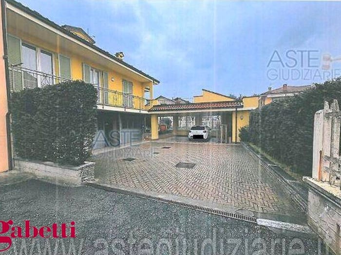 Casa con 6 locali in vendita in Via Aldo Moro, Centro, Cherasco