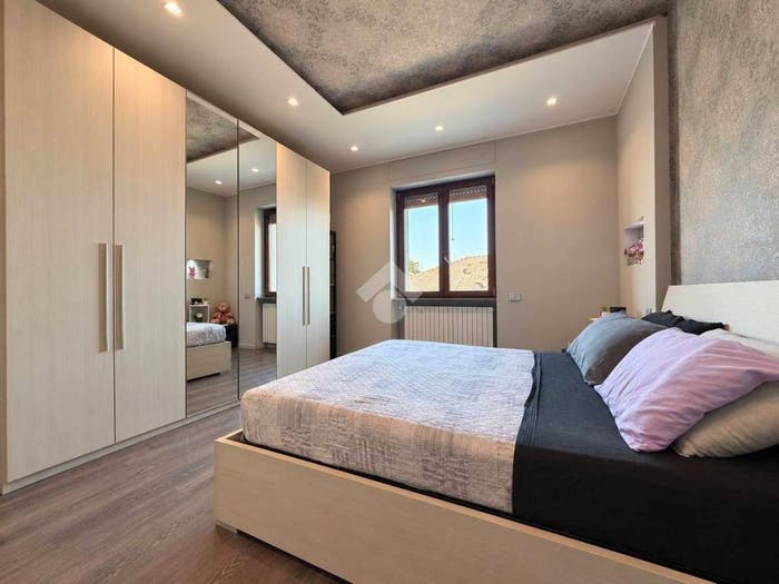 Appartamento trilocale in vendita in Via sant'alessandro, Centro, Caronno Pertusella