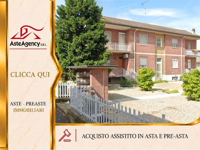 Appartamento quadrilocale in vendita in Via G B Nicola, Centro, Lomello
