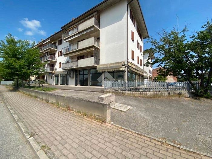 Appartamento trilocale in vendita in Centro, Isola della Scala