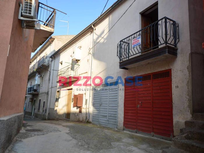 Casa con 5 locali in vendita in Vico II di Via Piave, Centro, Crosia