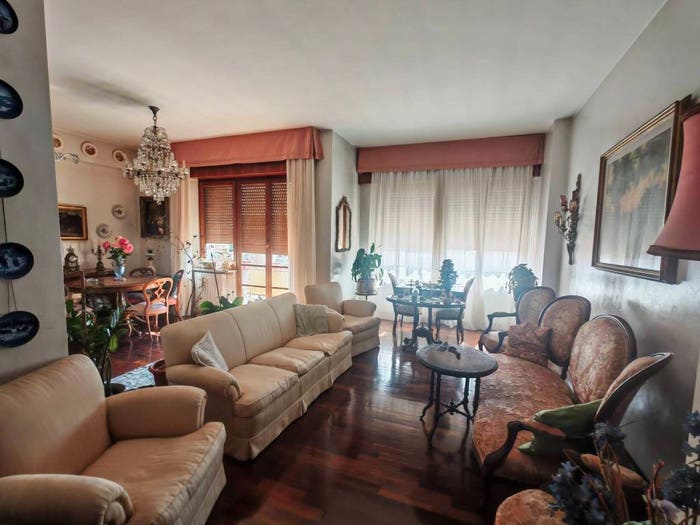 Appartamento trilocale in vendita in Cavour, Ancona