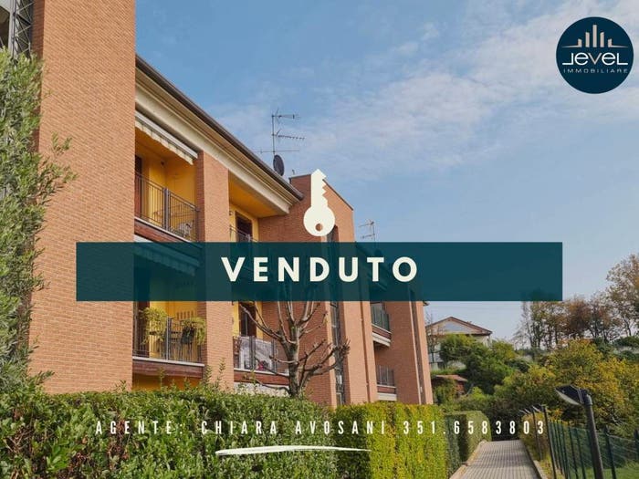Appartamento trilocale in vendita in Via Achille Grandi, Centro, Barzanò