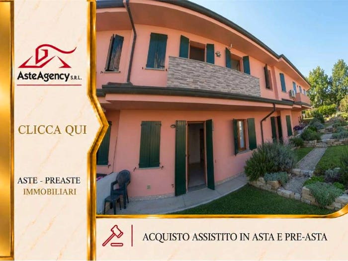 Casa quadrilocale in vendita in Via Nicola Badaloni, Centro, Trecenta
