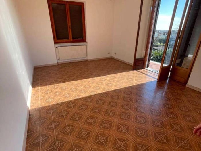 Appartamento con 5 locali in vendita in Mirteto, Massa